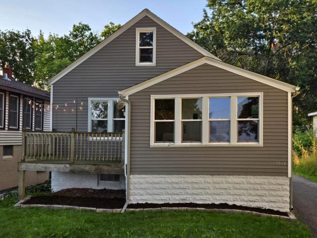 1844 E Shore Drive Maplewood MN 55109 - MLS# 6761148