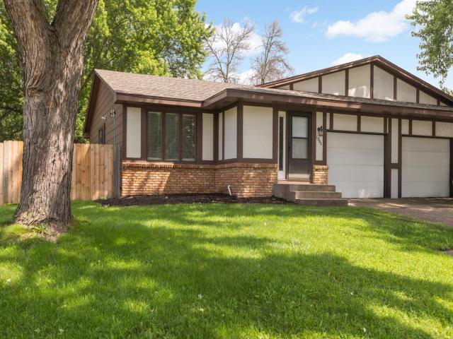 1986 Mcknight Road N North Saint Paul MN 55109 - MLS# 6761156