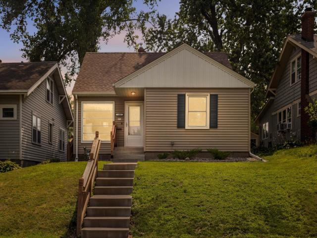 1466 Osceola Avenue Saint Paul MN 55105 - MLS# 6761425