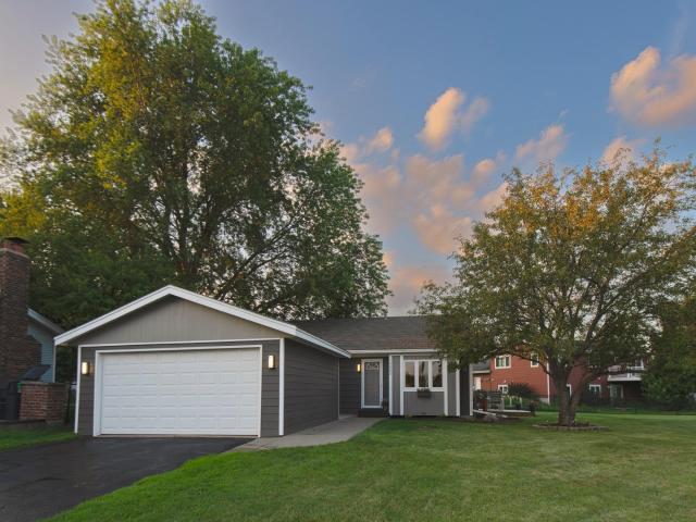 14990 Echo Way Apple Valley MN 55124 - MLS# 6761647