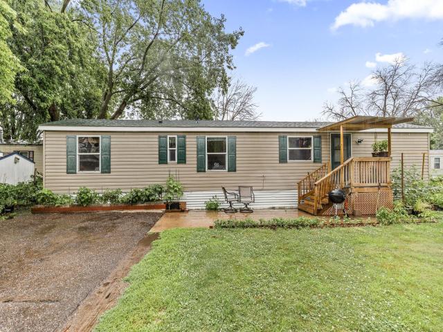 2401 Bison Dr E Maplewood MN 55119 - MLS# 6761790
