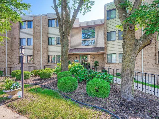 1887 Silver Bell Road Unit 103 Saint Paul MN 55122 - MLS# 6762175