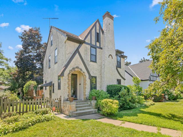 732 Montana Avenue E Saint Paul MN 55106 - MLS# 6762345