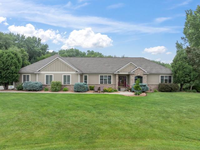 1057 Ridge Crest Lane NW Rochester MN 55901 - MLS# 6762353