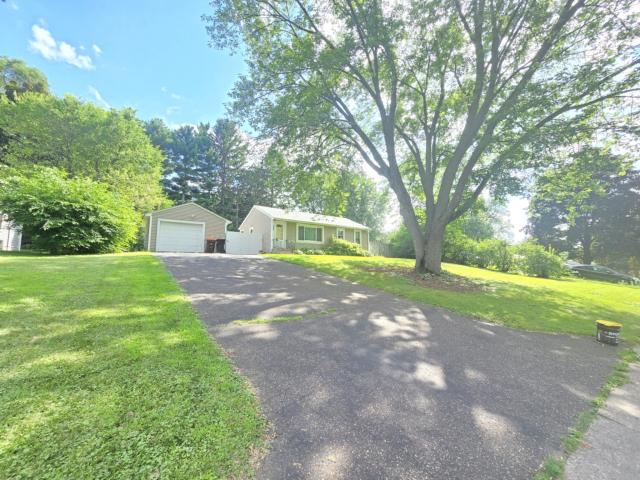 1694 Laurie Road E Saint Paul MN 55109 - MLS# 6762448