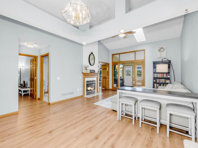 697 Markgrafs Lake Drive Saint Paul MN 55129 - MLS# 6762642