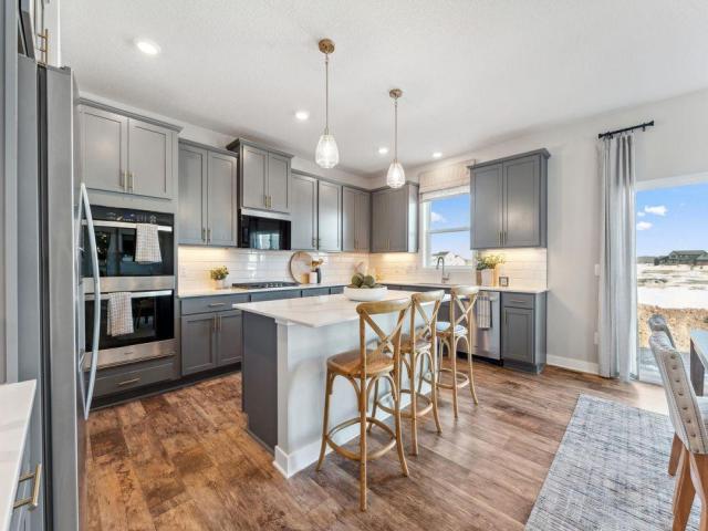 1525 Clover Preserve Way Chaska MN 55318 - MLS# 6762670