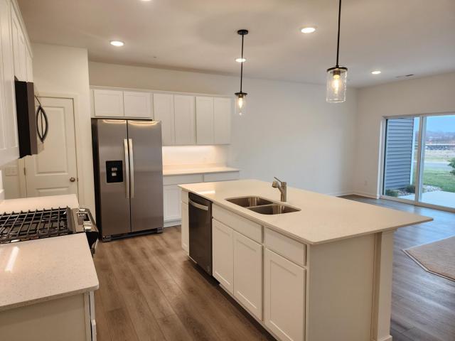 4720 AirLake Curve Woodbury MN 55129 - MLS# 6762941