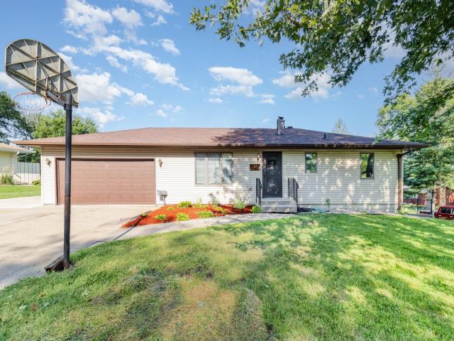 810 Hillcrest Drive Montgomery MN 56069 - MLS# 6763194