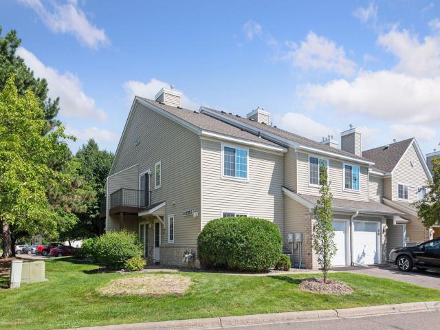 2230 Ranchview Lane N Unit 93 Plymouth MN 55447 - MLS# 6763288
