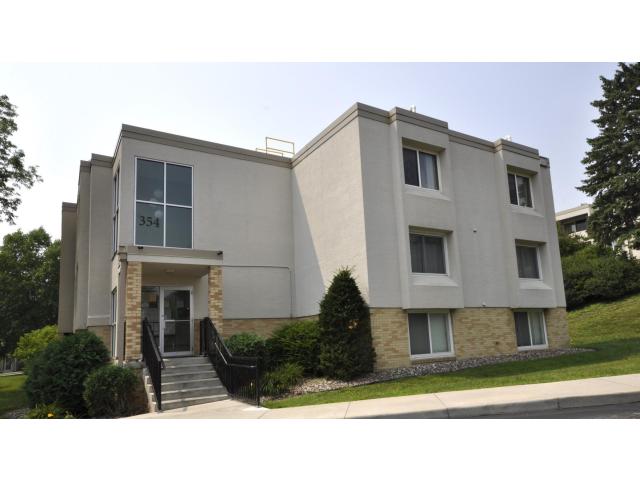 354 Elton Hills Drive NW Unit 15 Rochester MN 55901 - MLS# 6764187
