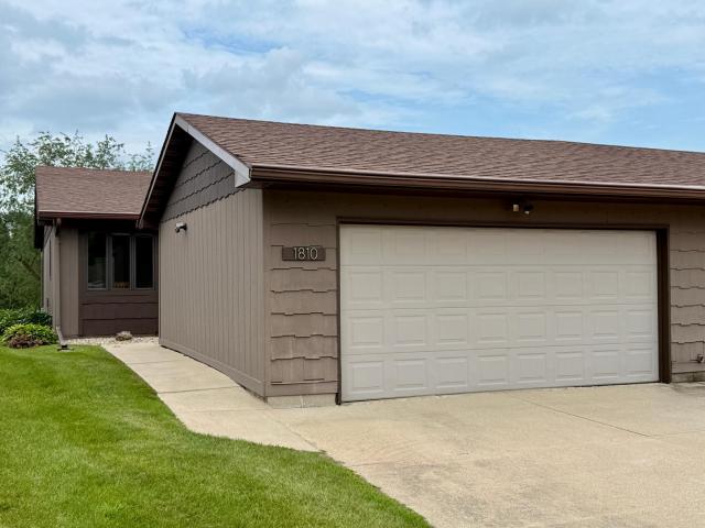 1810 Lakewood Avenue Albert Lea MN 56007 - MLS# 6764332