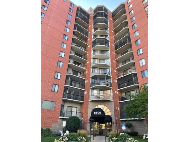 6500 Woodlake Drive Unit 205 Minneapolis MN 55423 - MLS# 6764395