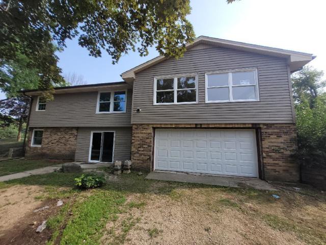 9575 Woodhill Boulevard Lakeville MN 55044 - MLS# 6764400