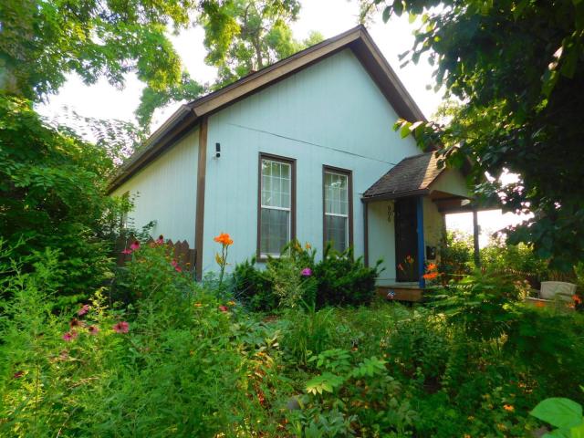 906 Russell Street Saint Paul MN 55106 - MLS# 6764549