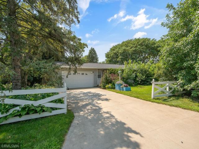 2102 Jade Lane Saint Paul MN 55122 - MLS# 6764585