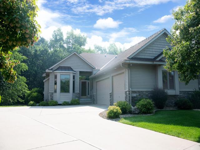 2202 Midland View Court N Saint Paul MN 55113 - MLS# 6764736
