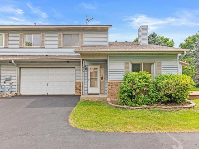 1049 Aston Circle Burnsville MN 55337 - MLS# 6764987