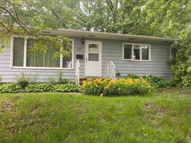1503 Highland Place Faribault MN 55021 - MLS# 6765215