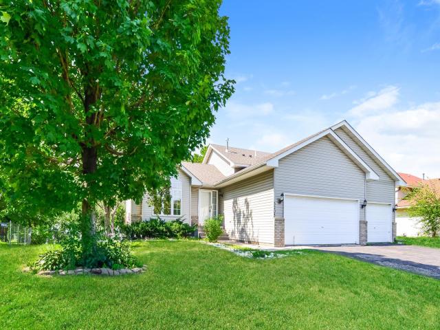 5203 Kings Crossing North Brooklyn Park MN 55443 - MLS# 6765318