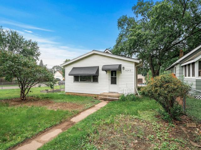 4242 Zane Avenue N Minneapolis MN 55422 - MLS# 6765445