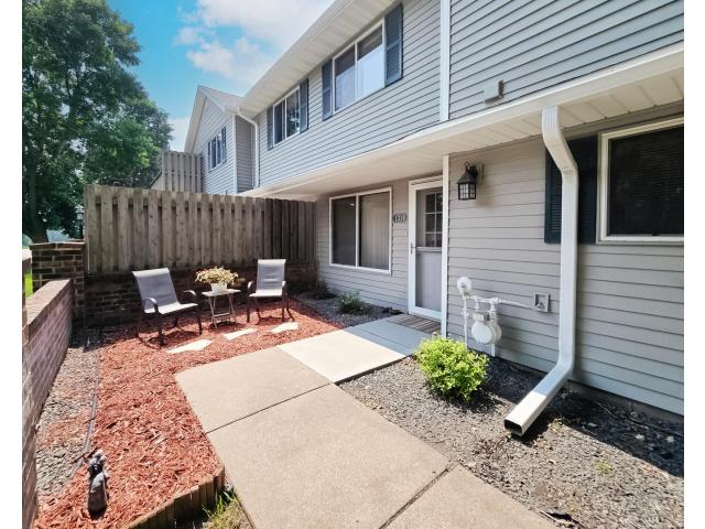 1310 Hilo Avenue N Oakdale MN 55128 - MLS# 6765498