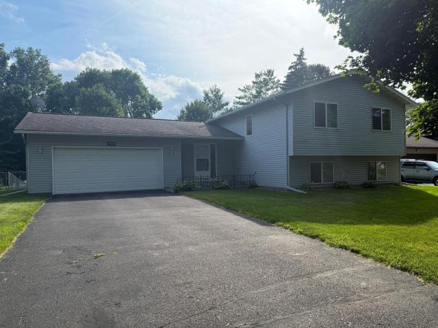 1936 Timber Wolf Trail S Eagan MN 55122 - MLS# 6765918