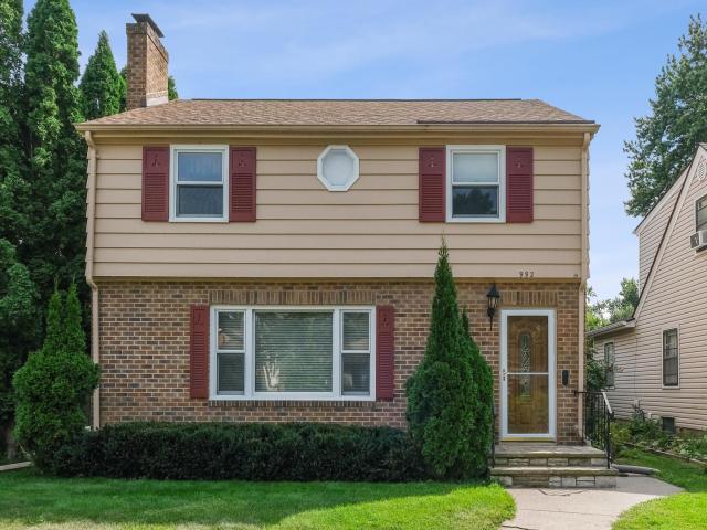992 Orange Avenue E Saint Paul MN 55106 - MLS# 6766126