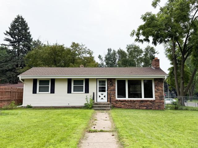 1666 Laurie Road E Saint Paul MN 55109 - MLS# 6766938