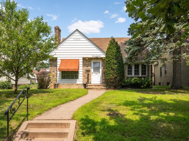 1485 Iowa Avenue W Saint Paul MN 55108 - MLS# 6766959