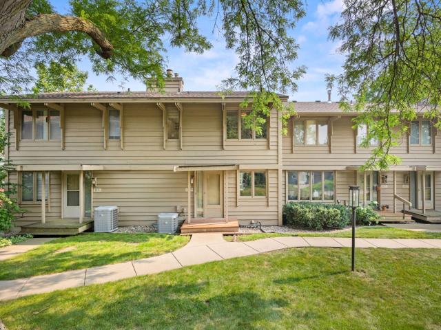 10329 Scarborough Road Bloomington MN 55437 - MLS# 6767145