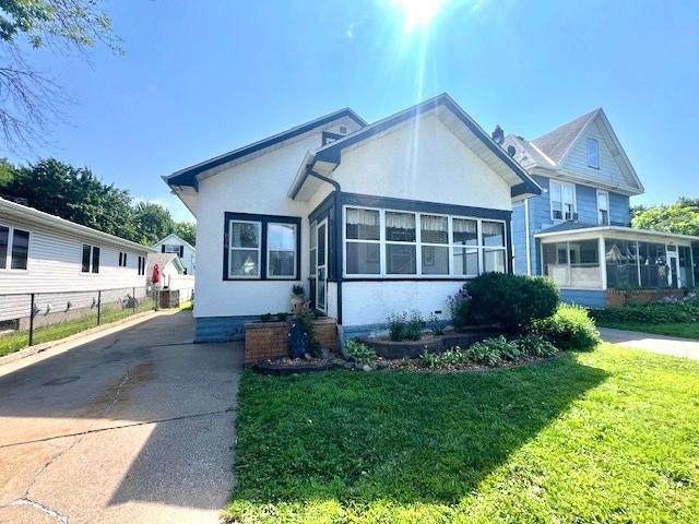 978 Oakdale Avenue West Saint Paul MN 55118 - MLS# 6767347