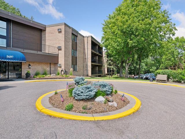 5697 Green Circle Drive Unit 316 Hopkins MN 55343 - MLS# 6767616