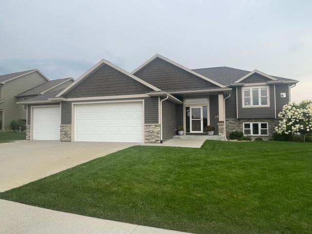 4609 Buckingham Drive NW Rochester MN 55901 - MLS# 6767670