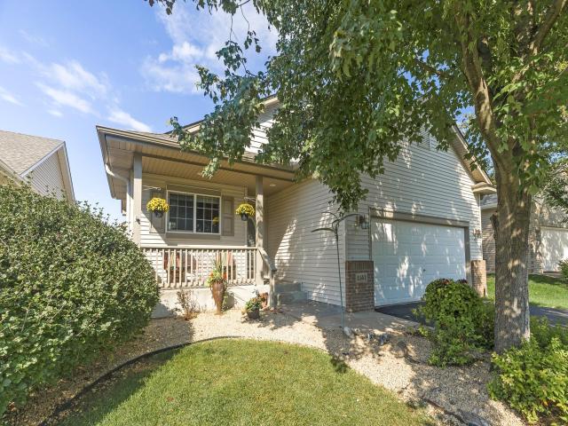 1141 Sterling Circle N Maplewood MN 55119 - MLS# 6767724