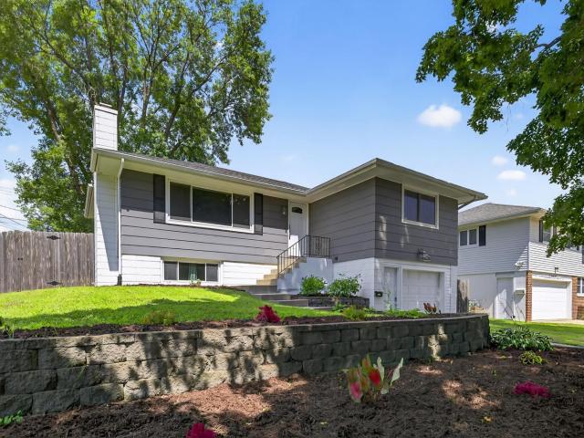 2021 22nd Street NW Rochester MN 55901 - MLS# 6767744