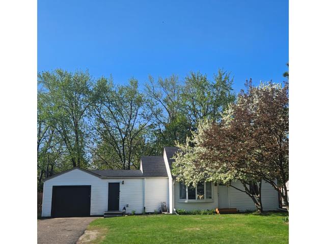 2206 Lambert Avenue Saint Paul MN 55112 - MLS# 6767968