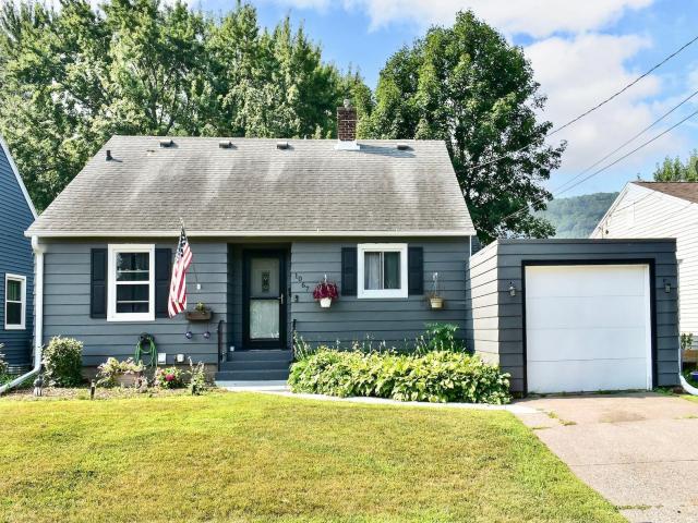 1067 Gilmore Avenue Winona MN 55987 - MLS# 6768027