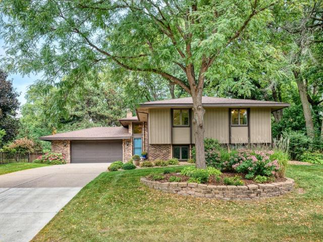 1028 Brompton Place Saint Paul MN 55118 - MLS# 6768146