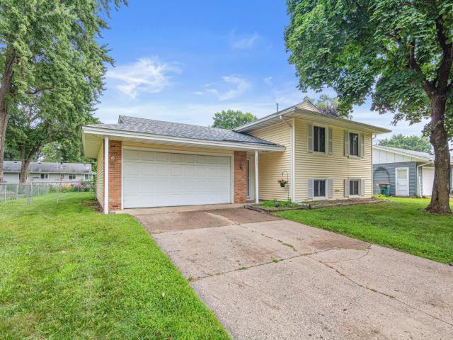 2941 108th Lane NW Coon Rapids MN 55433 - MLS# 6768376