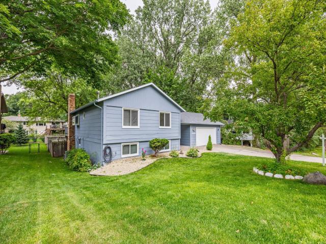 2360 3rd Street NW Saint Paul MN 55112 - MLS# 6768441