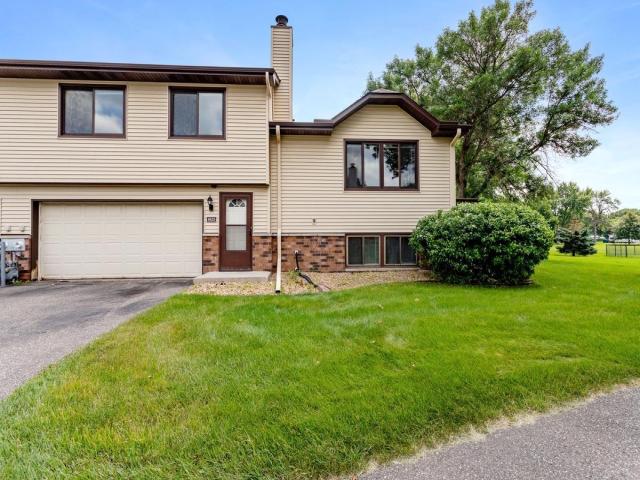 8625 S Maplebrook Circle Brooklyn Park MN 55445 - MLS# 6768640
