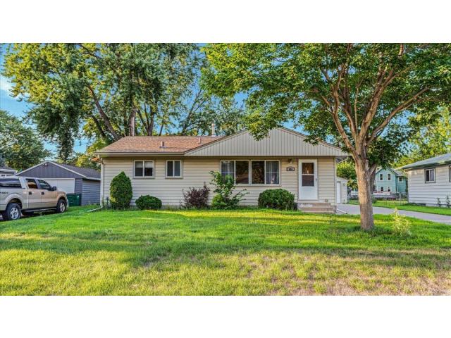880 2nd Street NW Saint Paul MN 55112 - MLS# 6768657