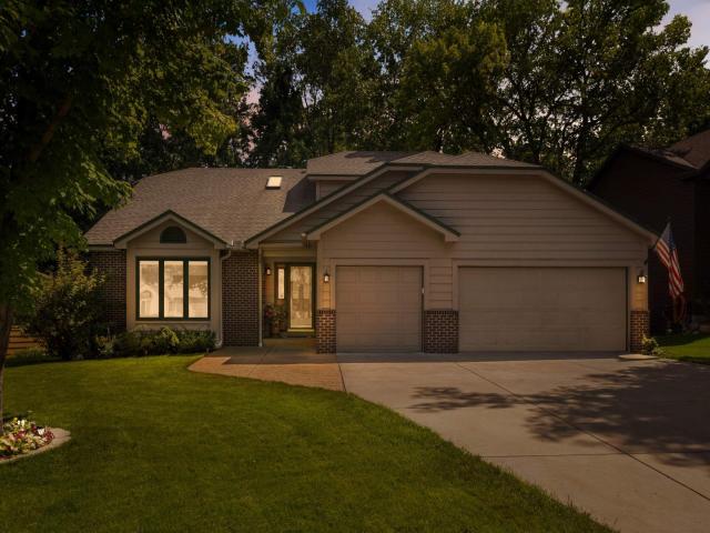 813 Springhill Drive Burnsville MN 55306 - MLS# 6768906