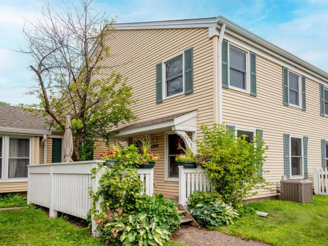4928 Grenwich Trail N Saint Paul MN 55128 - MLS# 6768994