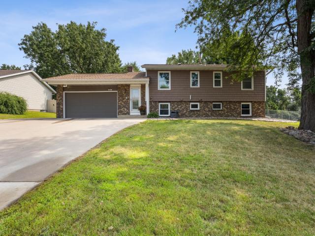 14144 Garland Avenue Apple Valley MN 55124 - MLS# 6769170