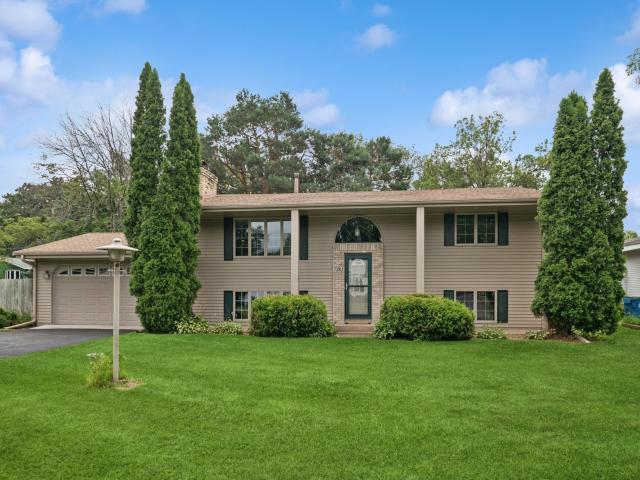 7381 Concerto Curve NE Minneapolis MN 55432 - MLS# 6769247
