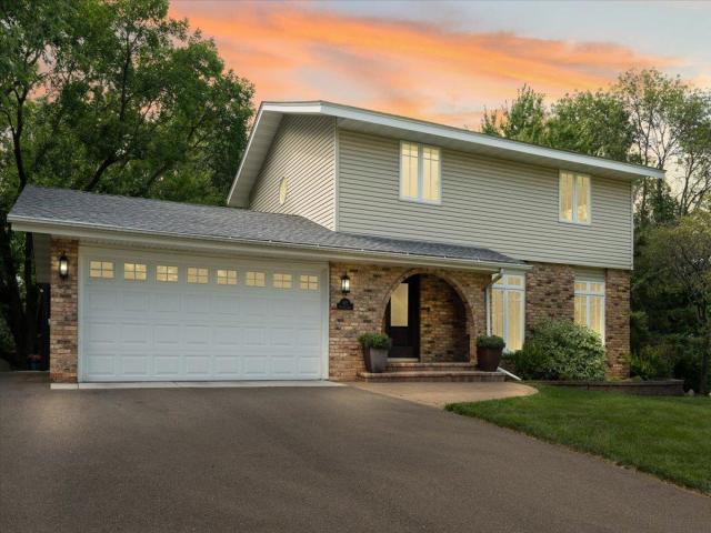 815 Pineview Lane N Minneapolis MN 55441 - MLS# 6769333