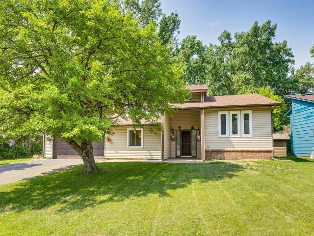 2723 Innsbruck Drive Saint Paul MN 55112 - MLS# 6769393