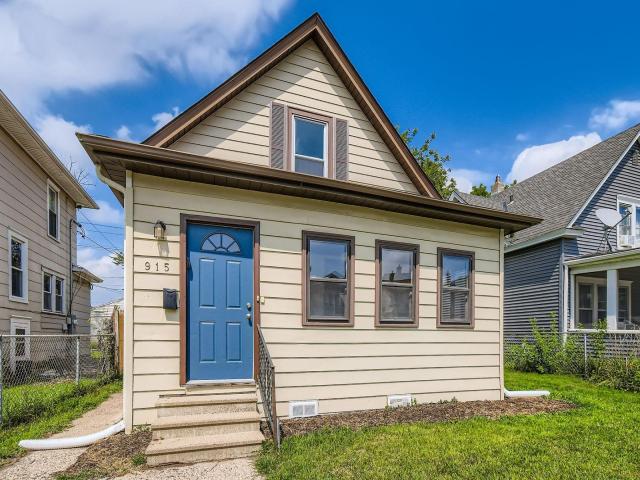 915 Fuller Avenue Saint Paul MN 55104